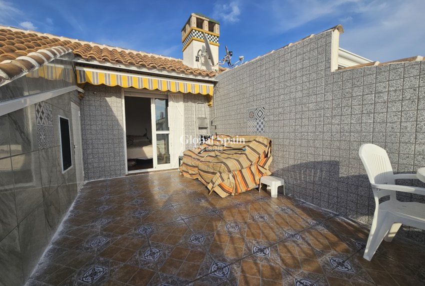 Resale - APARTMENT -
LA ZENIA - Costa Blanca