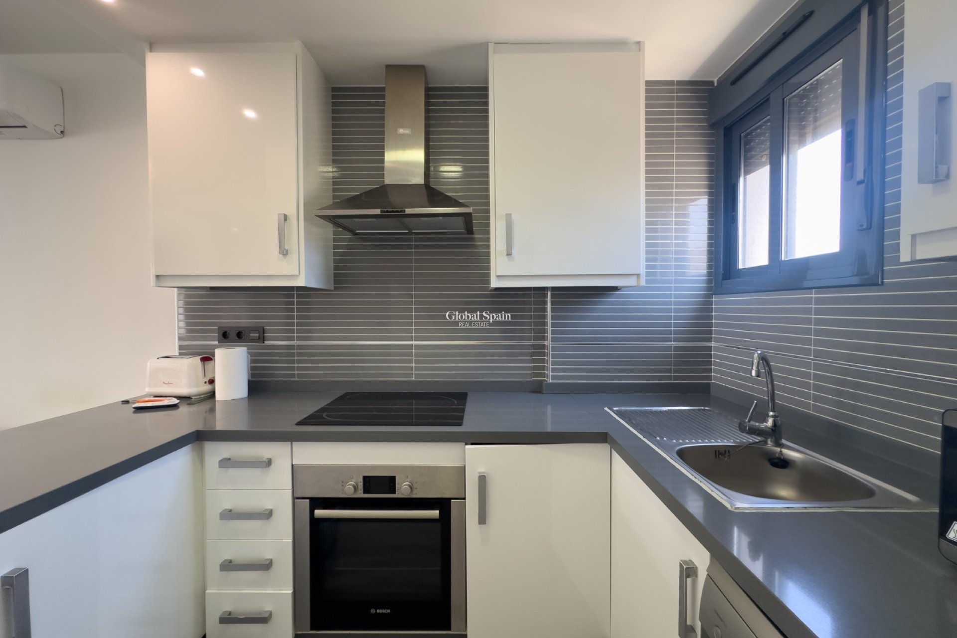 Resale - APARTMENT -
LA ZENIA - Costa Blanca