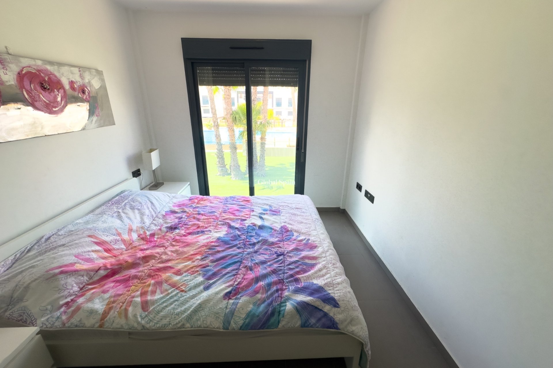 Resale - APARTMENT -
LA ZENIA - Costa Blanca
