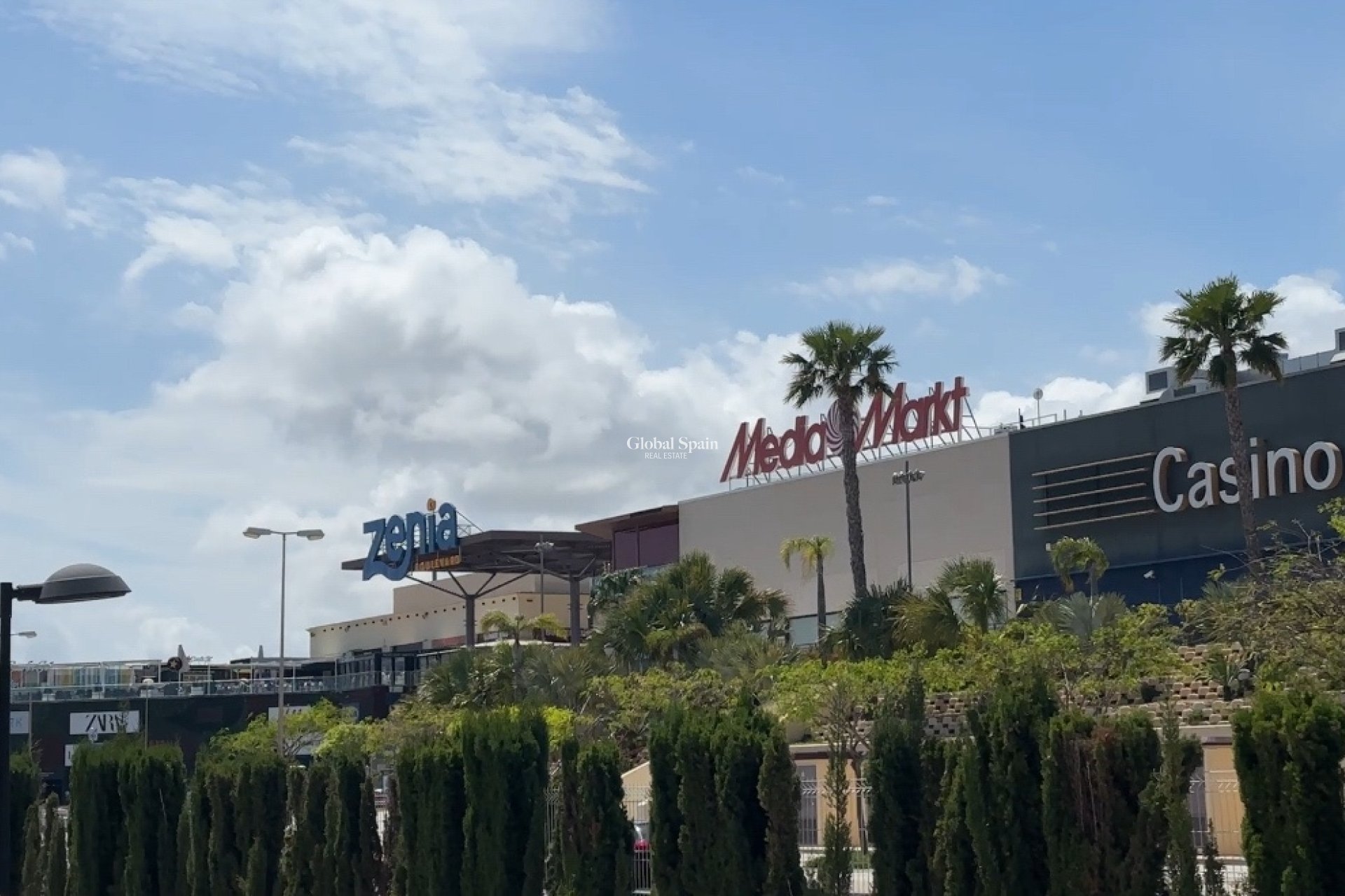 Resale - APARTMENT -
LA ZENIA - Costa Blanca