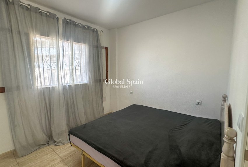 Resale - APARTMENT -
LA ZENIA - Costa Blanca