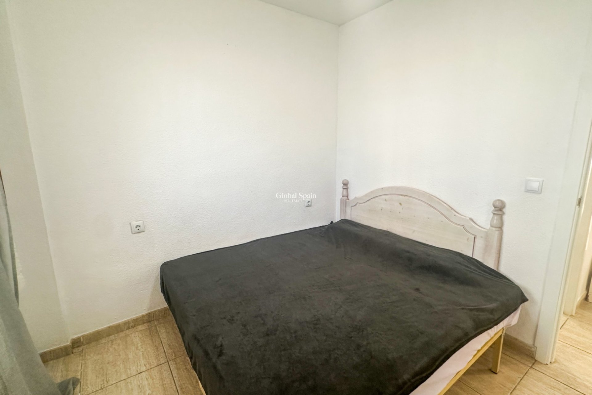 Resale - APARTMENT -
LA ZENIA - Costa Blanca