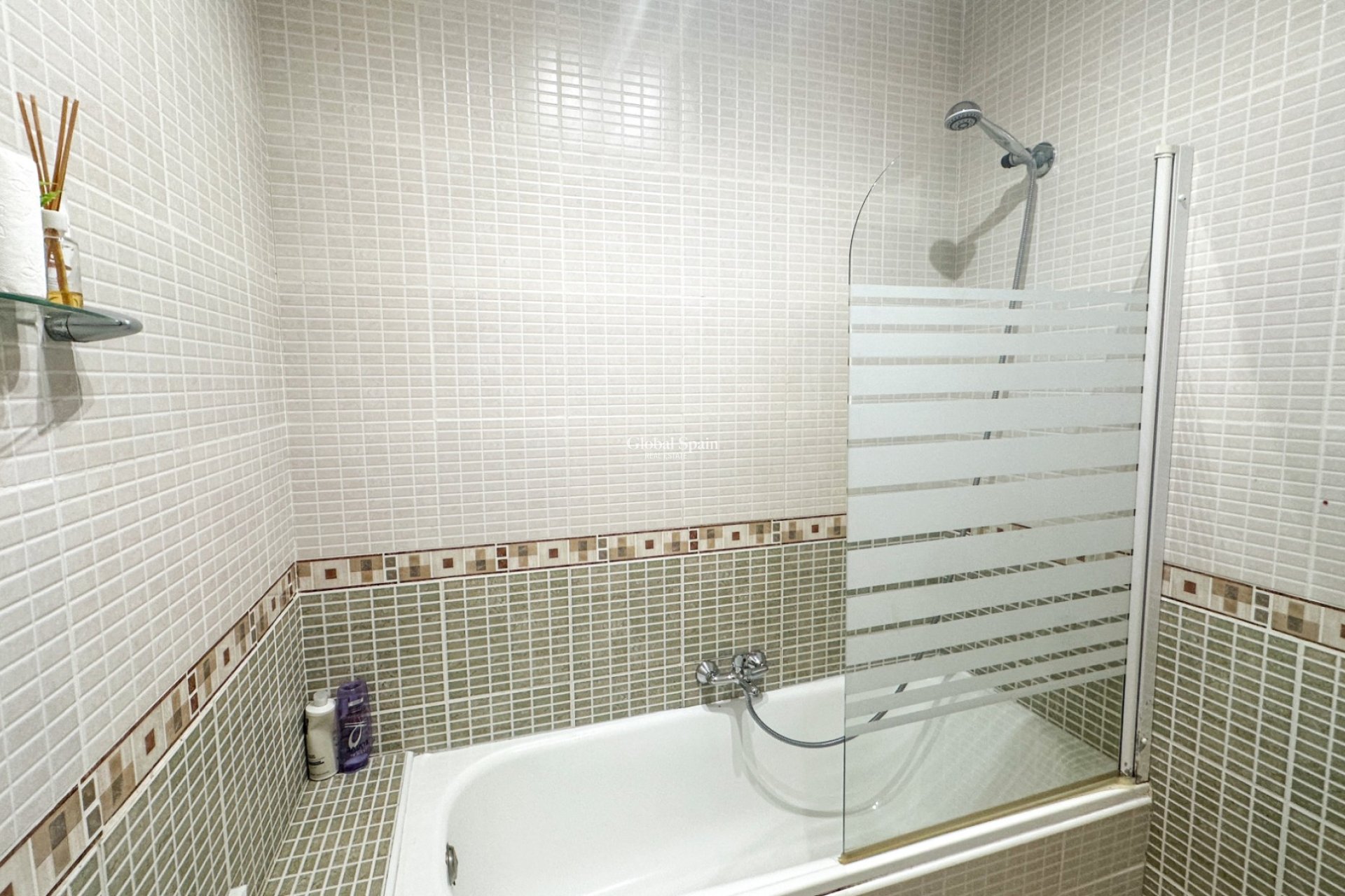 Resale - APARTMENT -
LA ZENIA - Costa Blanca