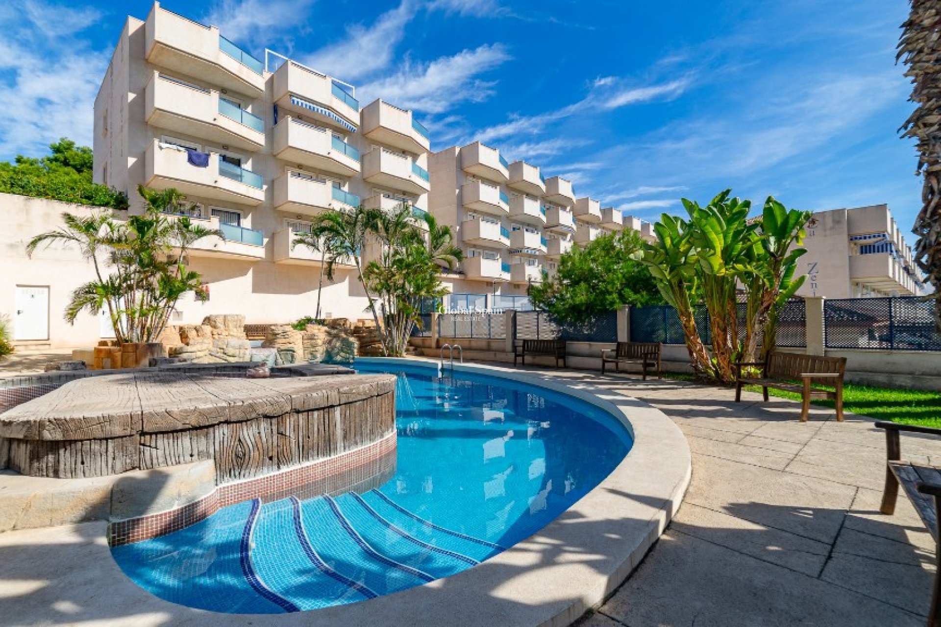 Resale - Apartment -
LA ZENIA