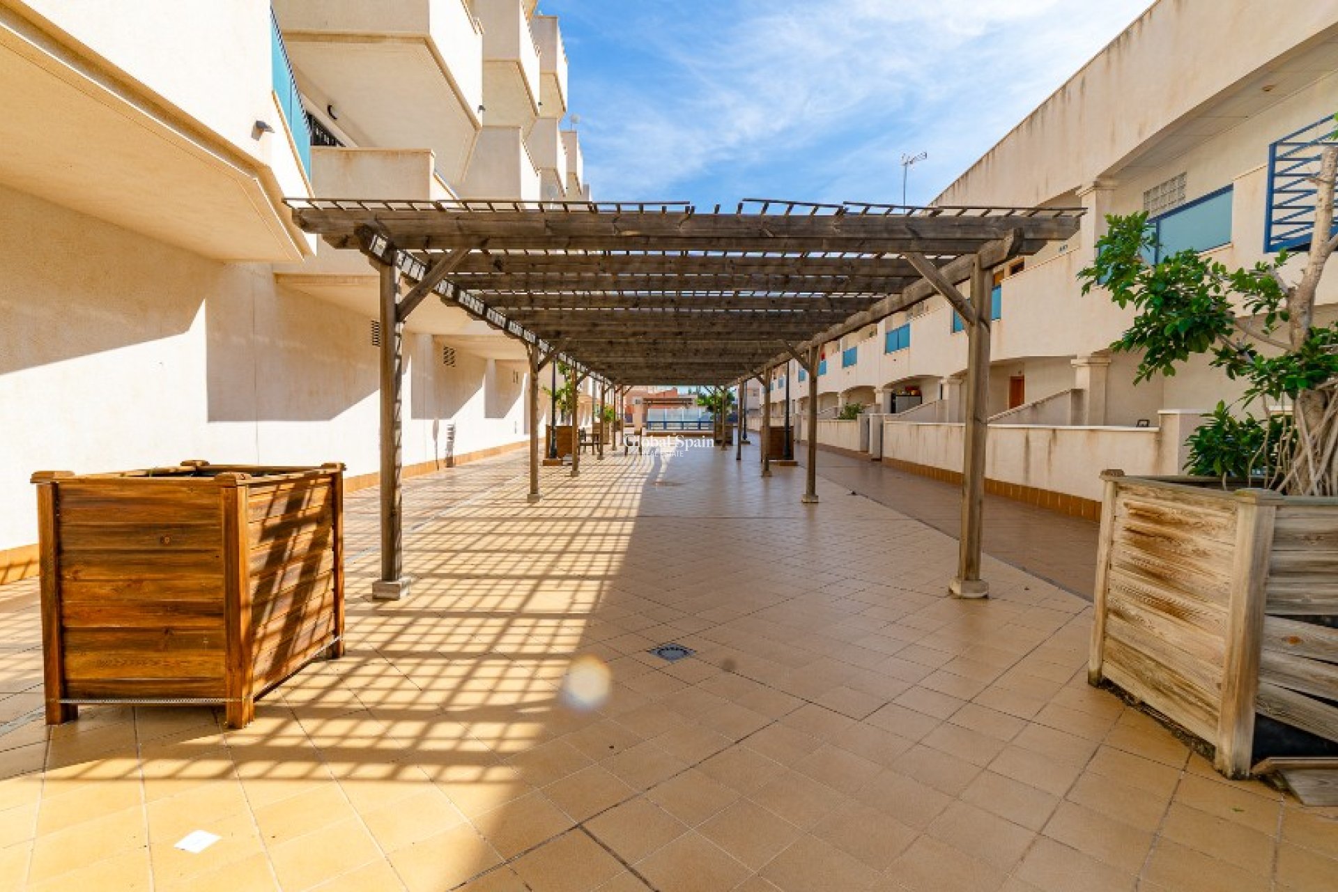 Resale - Apartment -
LA ZENIA