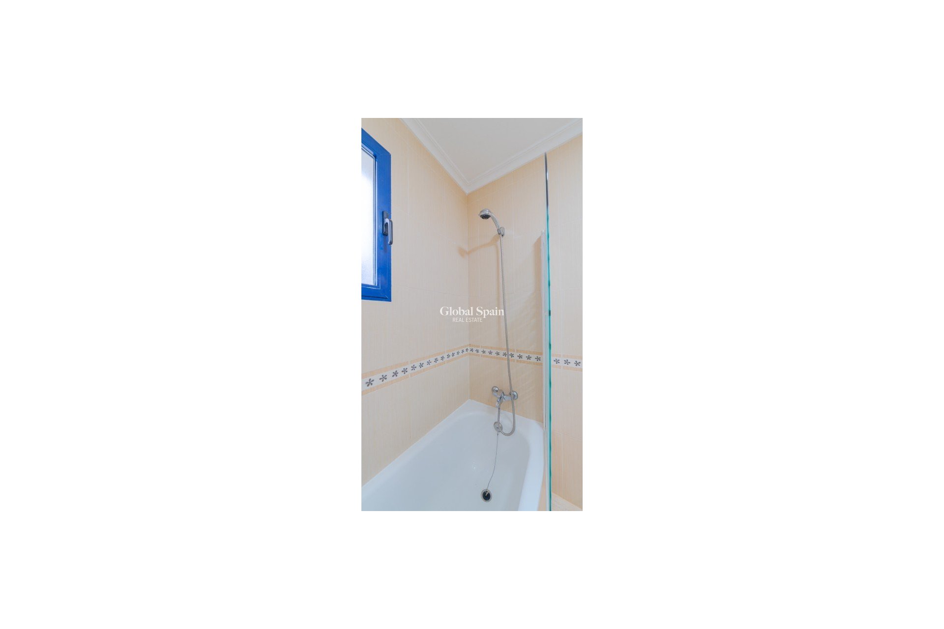 Resale - Apartment -
LA ZENIA