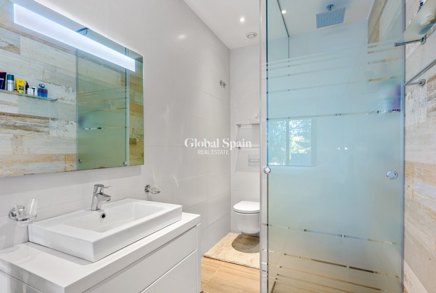 Resale - APARTMENT -
LAS COLINAS GOLF RESORT - Costa Blanca