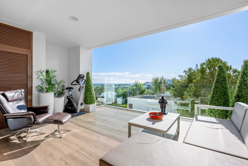 Resale - APARTMENT -
LAS COLINAS GOLF RESORT - Costa Blanca