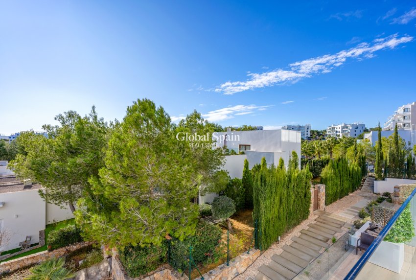 Resale - APARTMENT -
LAS COLINAS GOLF RESORT - Costa Blanca