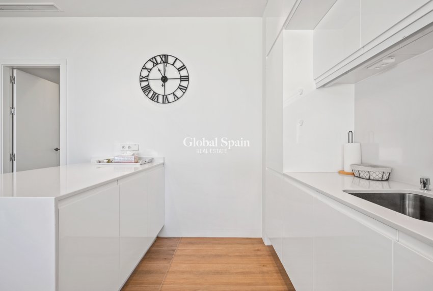 Resale - APARTMENT -
LAS COLINAS GOLF RESORT - Costa Blanca