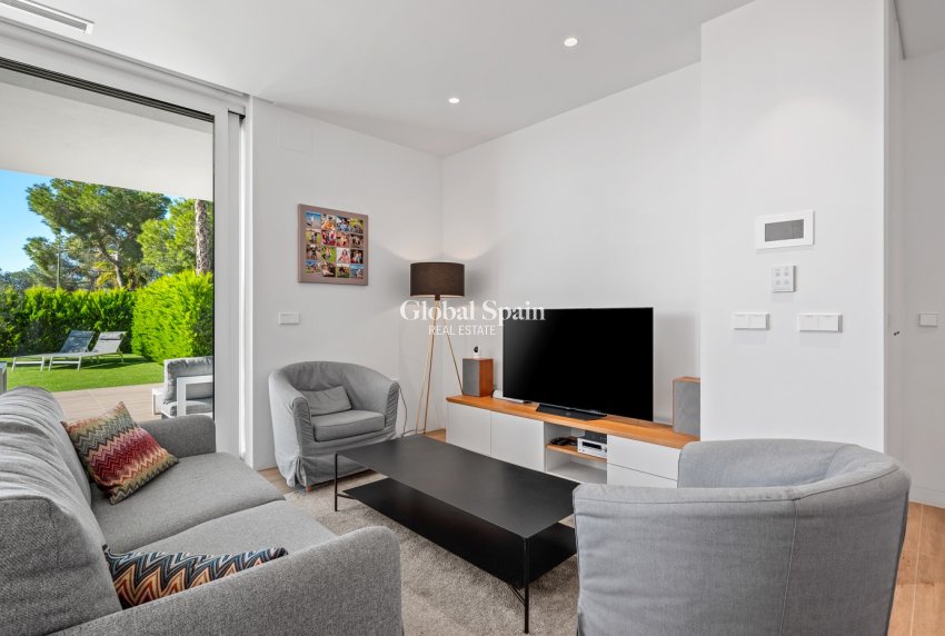 Resale - APARTMENT -
LAS COLINAS GOLF RESORT - Costa Blanca