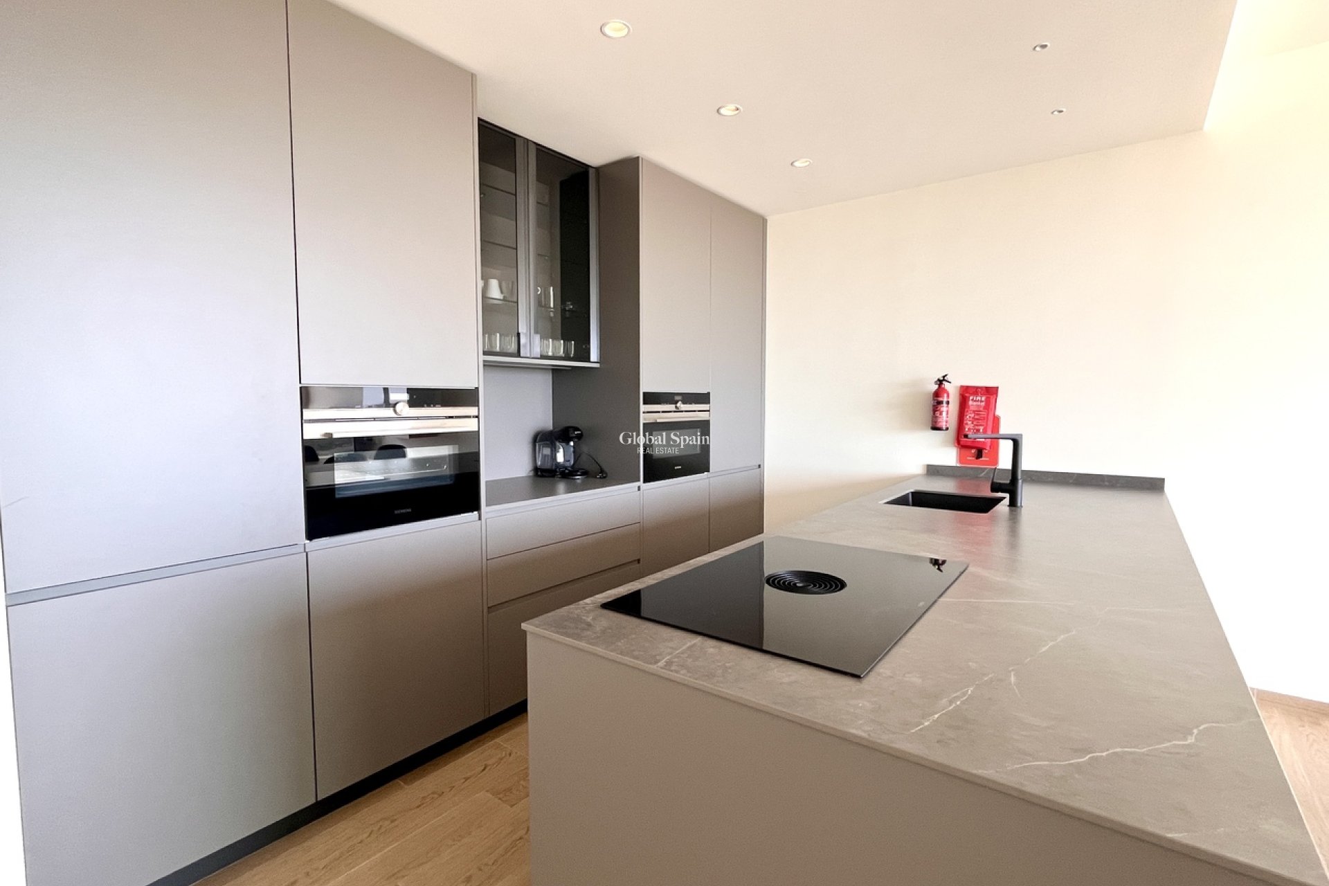 Resale - APARTMENT -
LAS COLINAS GOLF RESORT - Costa Blanca