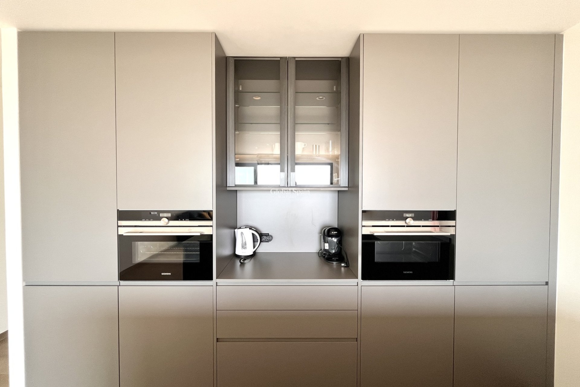 Resale - APARTMENT -
LAS COLINAS GOLF RESORT - Costa Blanca