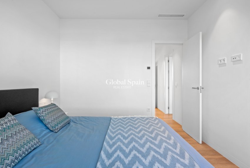 Resale - APARTMENT -
LAS COLINAS GOLF RESORT - Costa Blanca