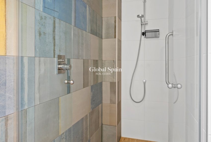 Resale - APARTMENT -
LAS COLINAS GOLF RESORT - Costa Blanca