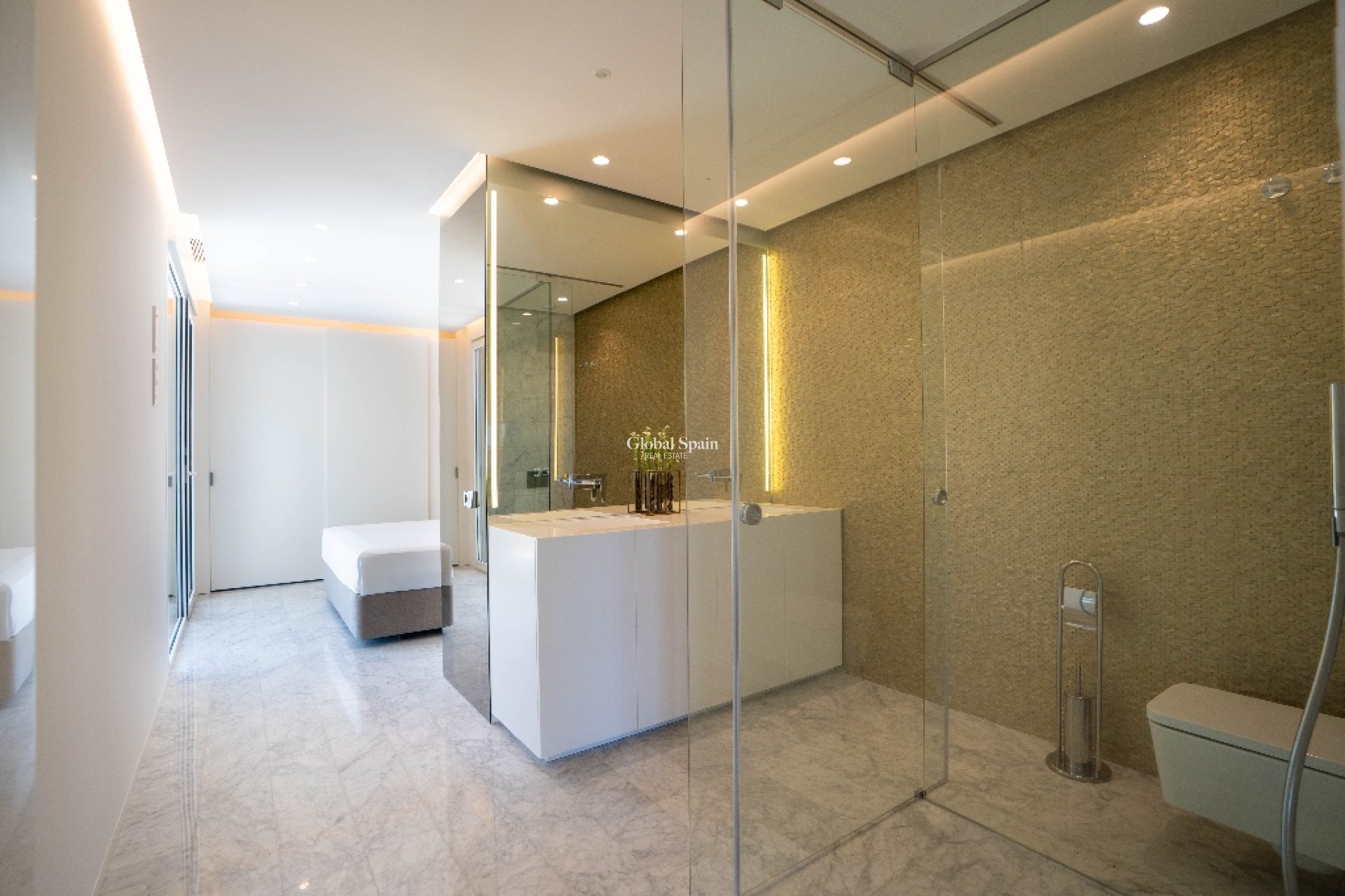 Resale - Apartment -
Las Colinas Golf Resort - Las Colinas Golf