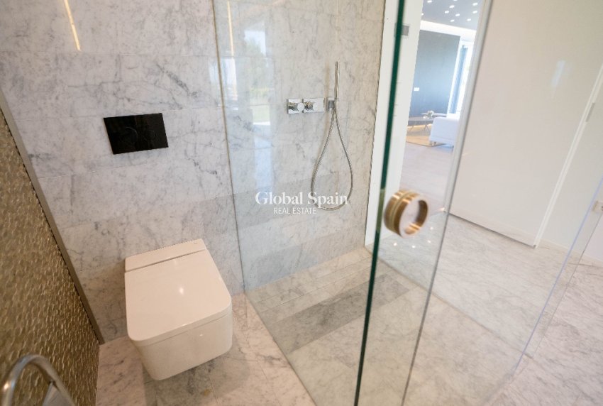 Resale - Apartment -
Las Colinas Golf Resort - Las Colinas Golf