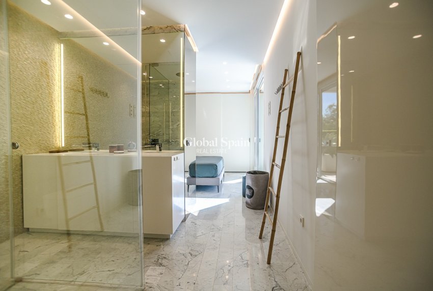 Resale - APARTMENT -
LAS COLINAS GOLF RESORT
