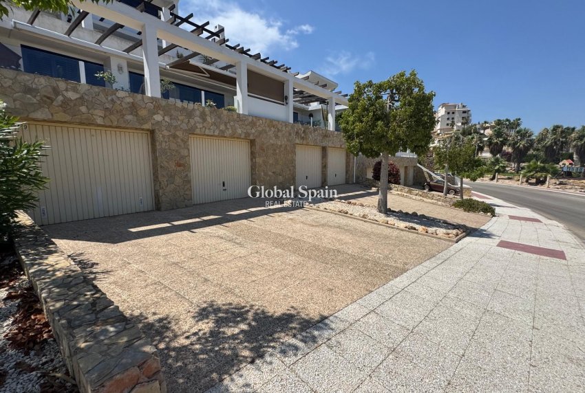 Resale - APARTMENT -
LAS RAMBLAS GOLF - Inland