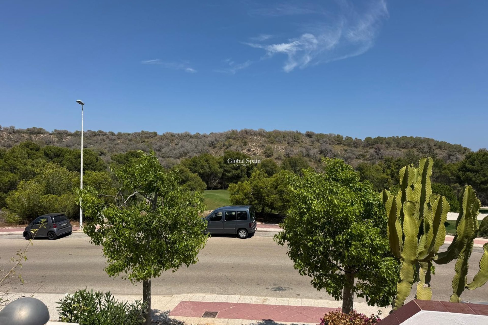 Resale - APARTMENT -
LAS RAMBLAS GOLF - Inland