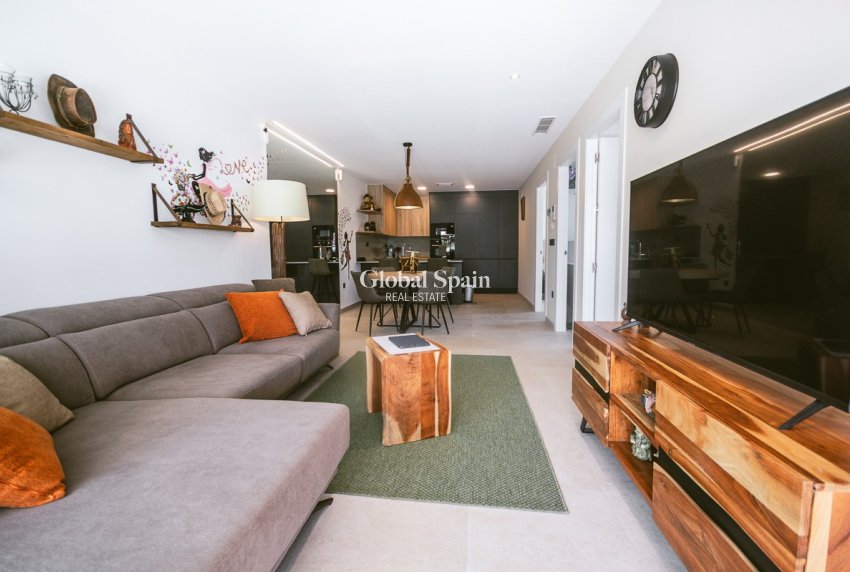 Resale - Apartment -
Lo Crispin