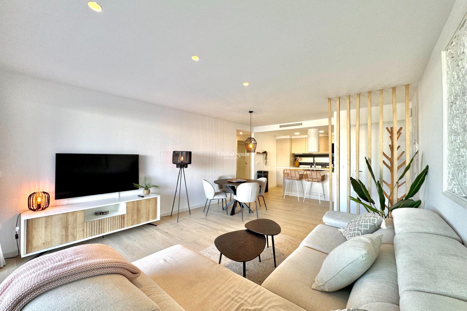 Resale - APARTMENT -
LOS ALCÁZARES - Dolores De Pacheco-santa Rosalía