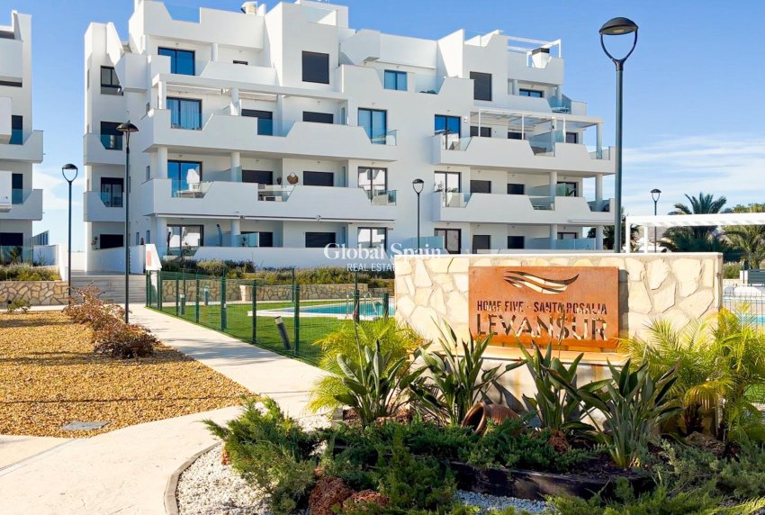 Resale - APARTMENT -
LOS ALCÁZARES - Dolores De Pacheco-santa Rosalía