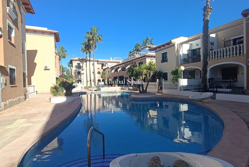 Resale - APARTMENT -
LOS ALCÁZARES - Playa 3
