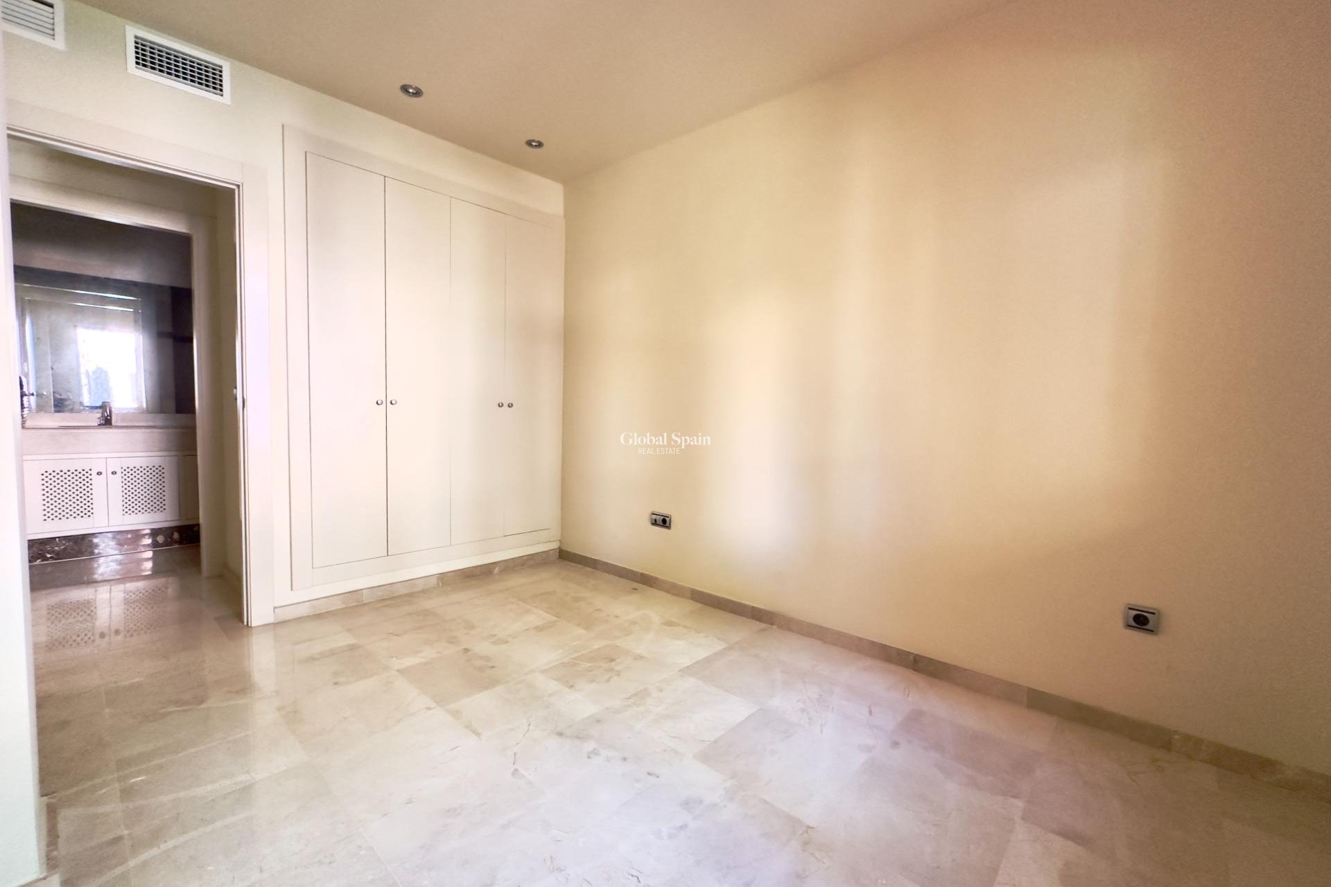 Resale - APARTMENT -
LOS ALCÁZARES - Punta Calera