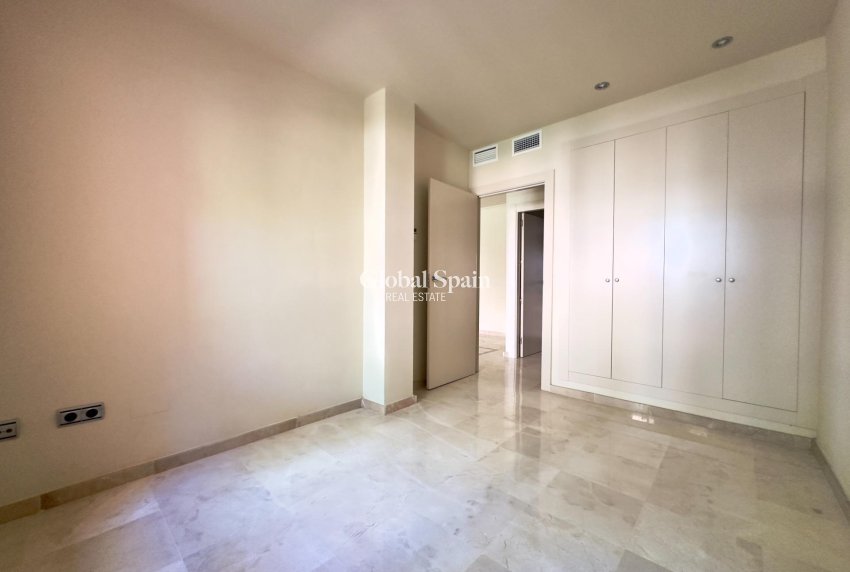 Resale - APARTMENT -
LOS ALCÁZARES - Punta Calera