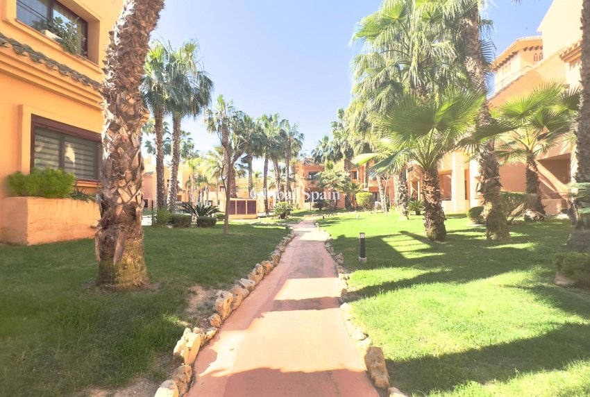 Resale - APARTMENT -
LOS ALCÁZARES - Punta Calera