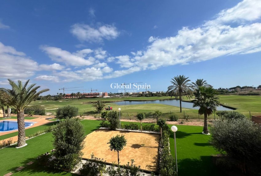 Resale - APARTMENT -
LOS ALCÁZARES - SERANA GOLF