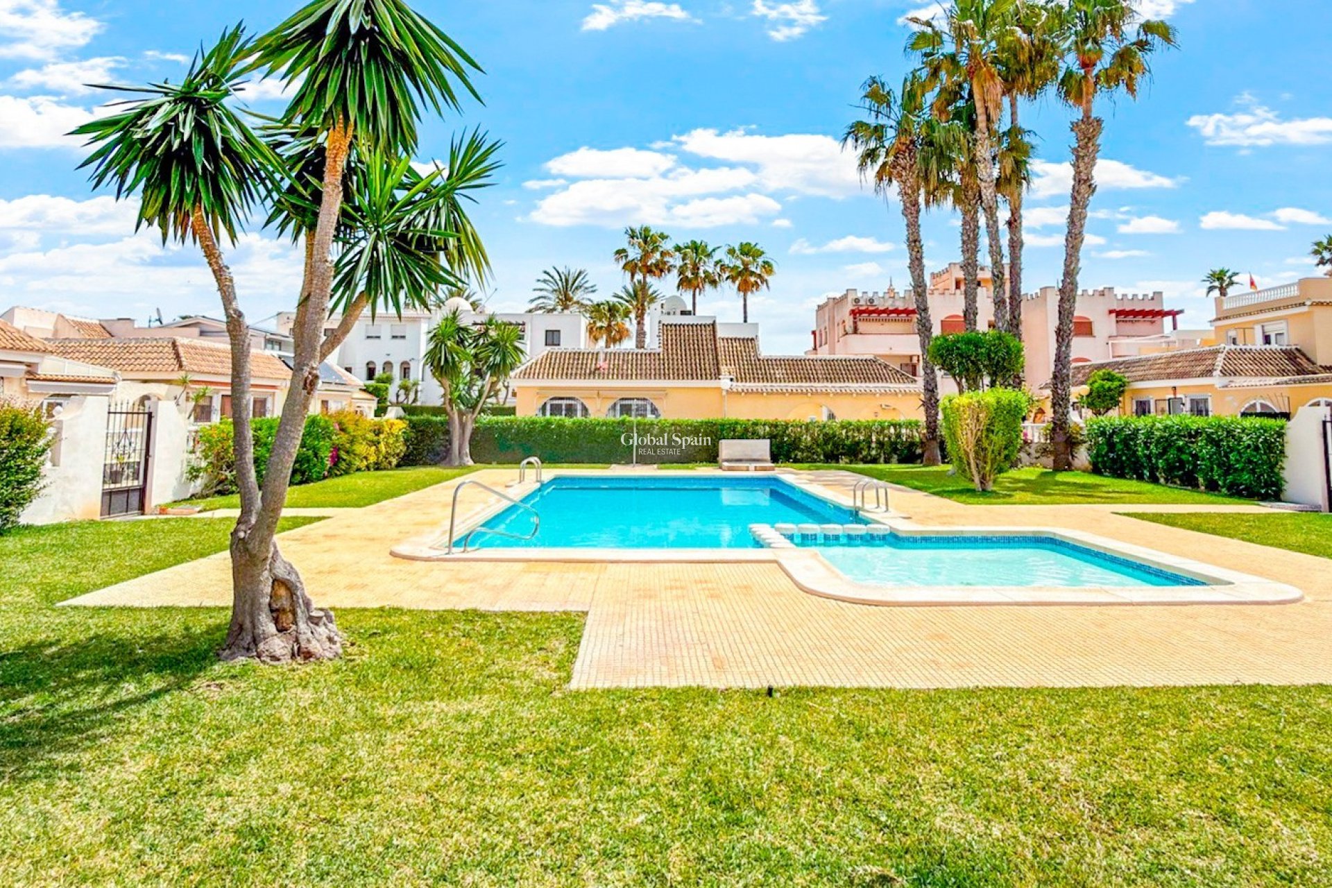 Resale - APARTMENT -
LOS ALCÁZARES