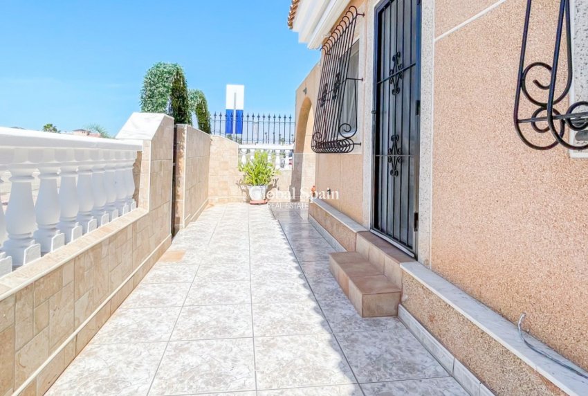 Resale - APARTMENT -
LOS ALCÁZARES