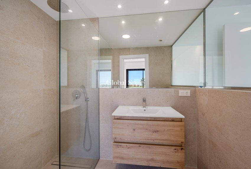 Resale - APARTMENT -
LOS ALCÁZARES