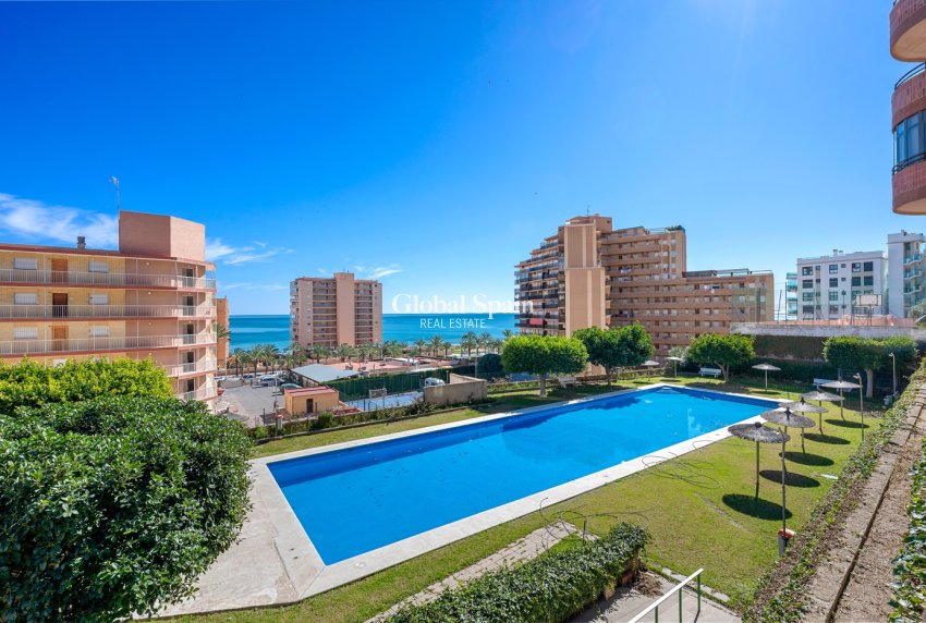 Resale - APARTMENT -
LOS ARENALES DEL SOL - Segunda linea playa