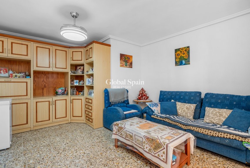 Resale - APARTMENT -
LOS ARENALES DEL SOL - Segunda linea playa