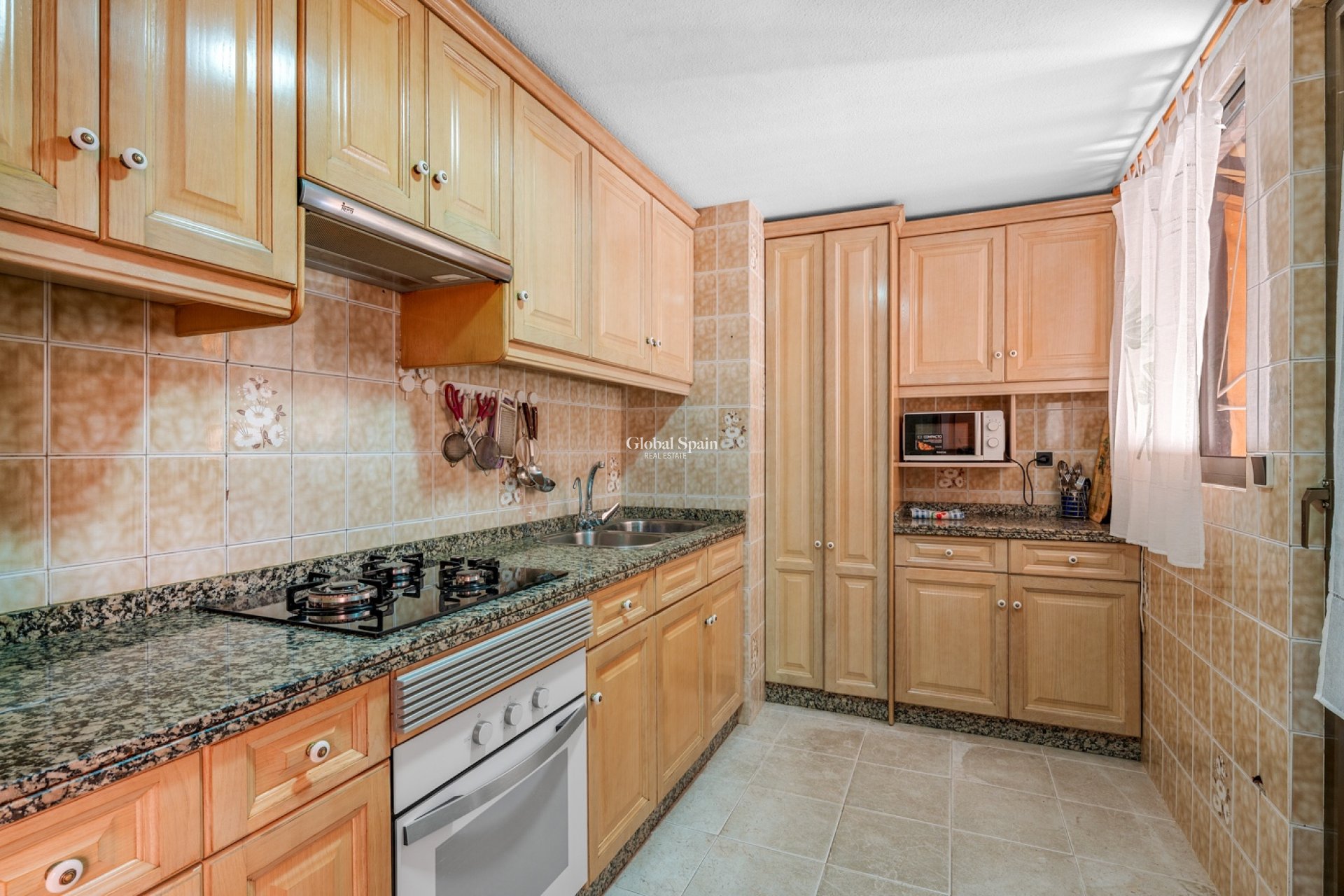 Resale - APARTMENT -
LOS ARENALES DEL SOL - Segunda linea playa
