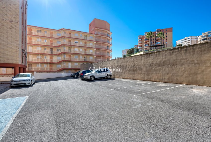 Resale - APARTMENT -
LOS ARENALES DEL SOL - Segunda linea playa