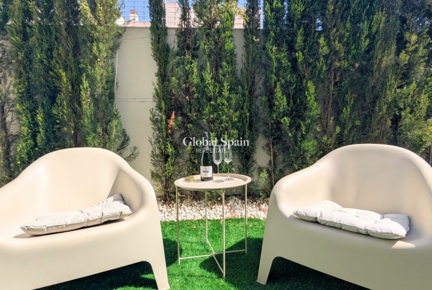 Resale - APARTMENT -
Los Balcones