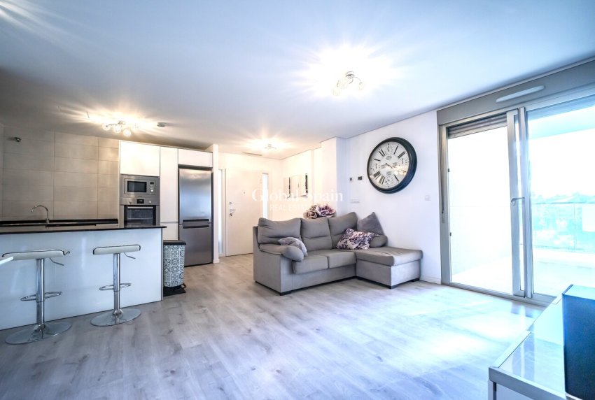 Resale - APARTMENT -
LOS DOLSES - Altos de Mediterraneo