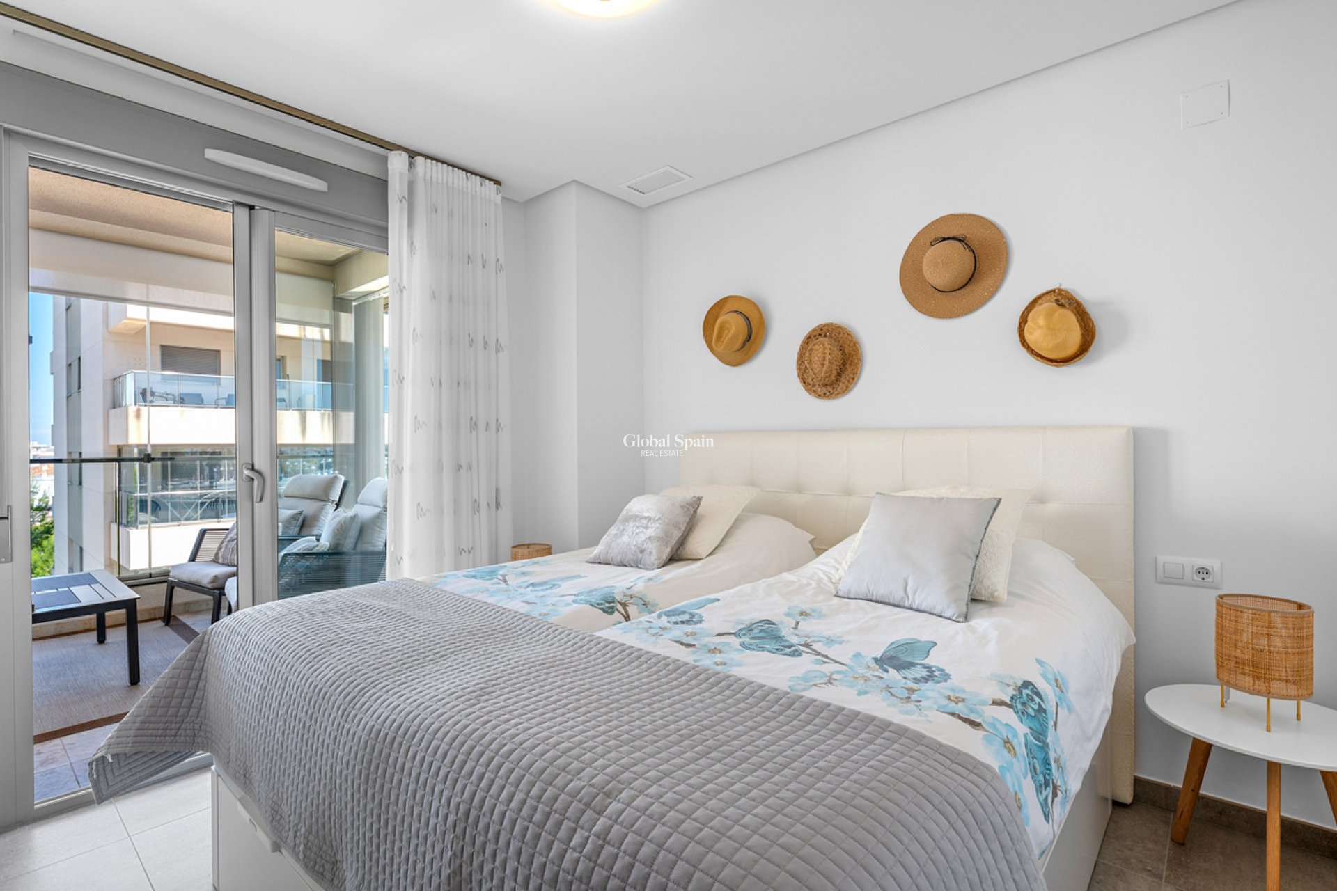 Resale - APARTMENT -
LOS DOLSES - Inland