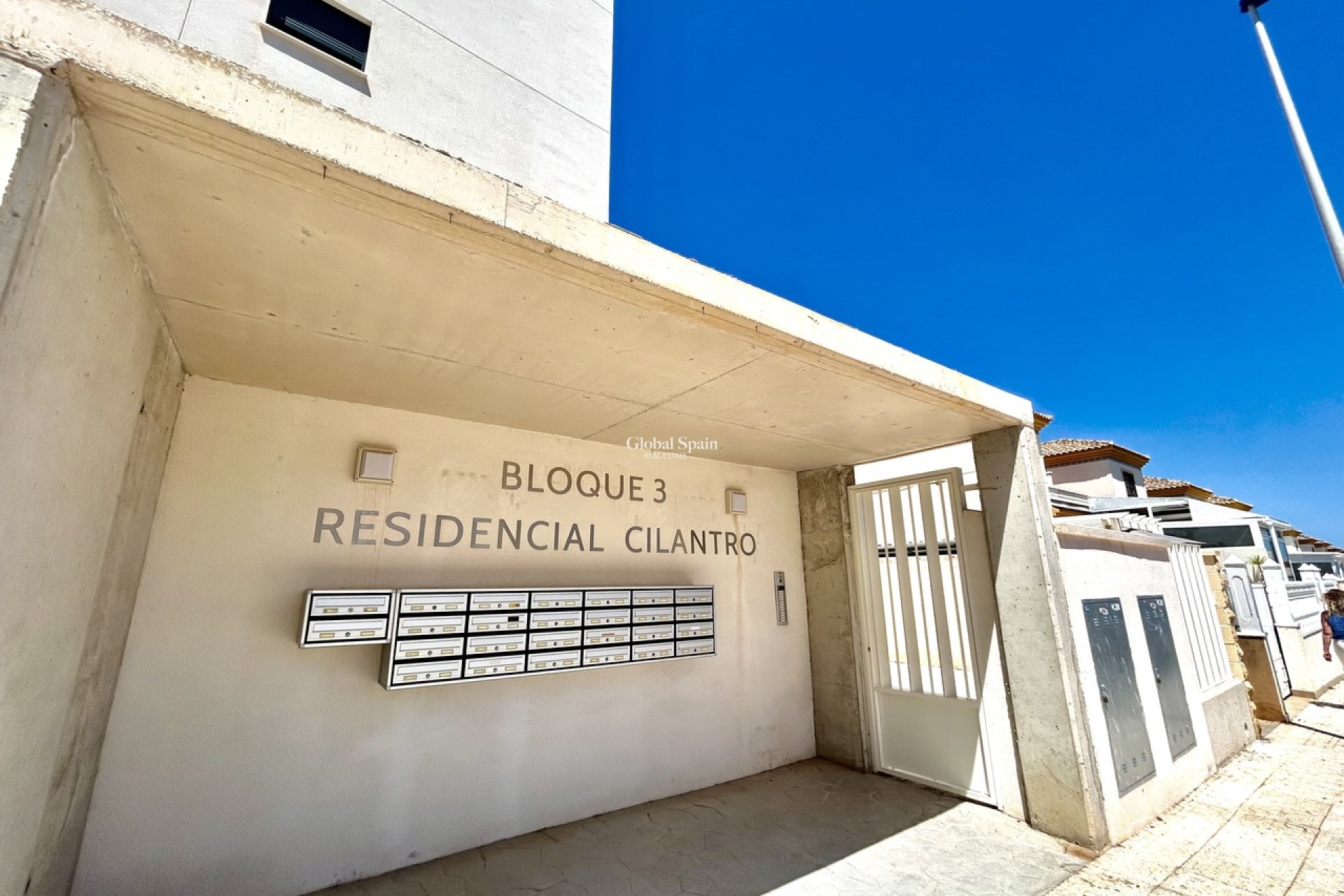 Resale - APARTMENT -
LOS DOLSES - Inland