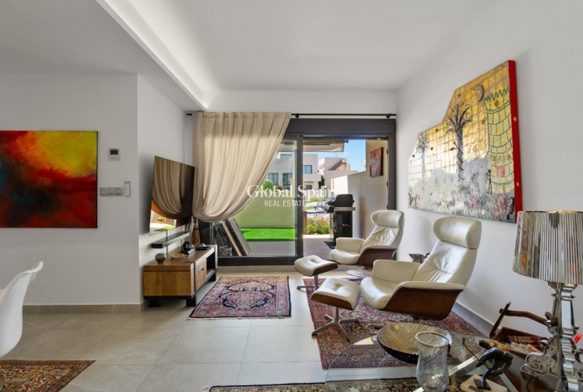 Resale - Apartment -
Los Dolses