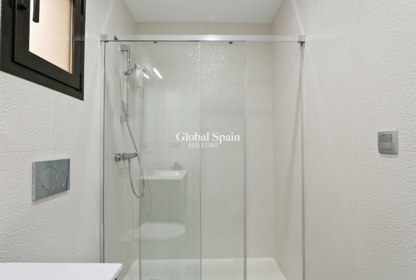 Resale - Apartment -
Los Dolses