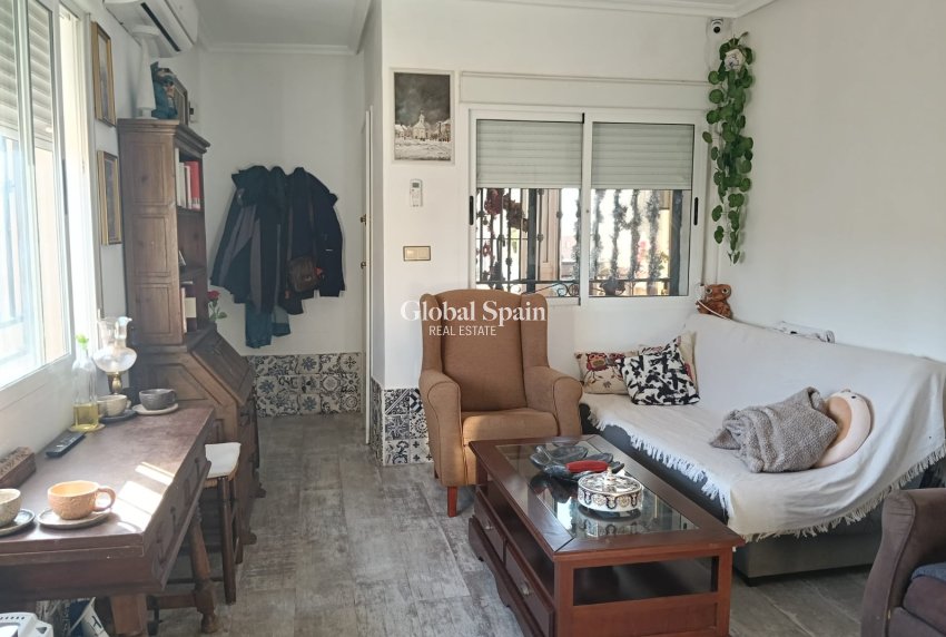 Resale - APARTMENT -
LOS MONTESINOS - Costa Blanca