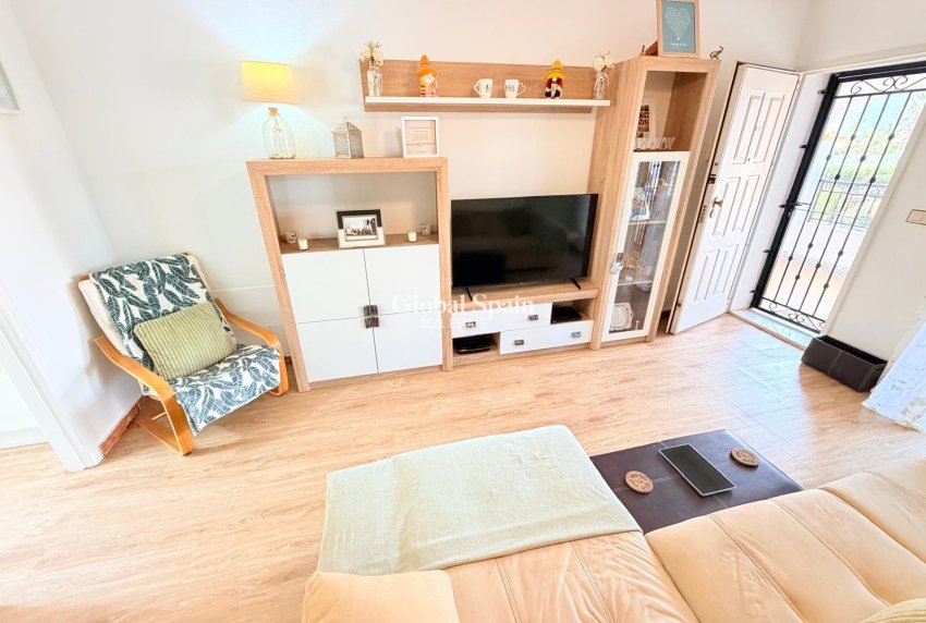 Resale - APARTMENT -
LOS MONTESINOS - La Herrada