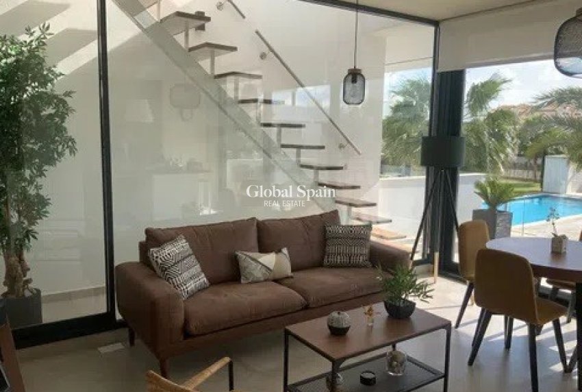 Resale - APARTMENT -
MAR DE CRISTAL - Costa Calida