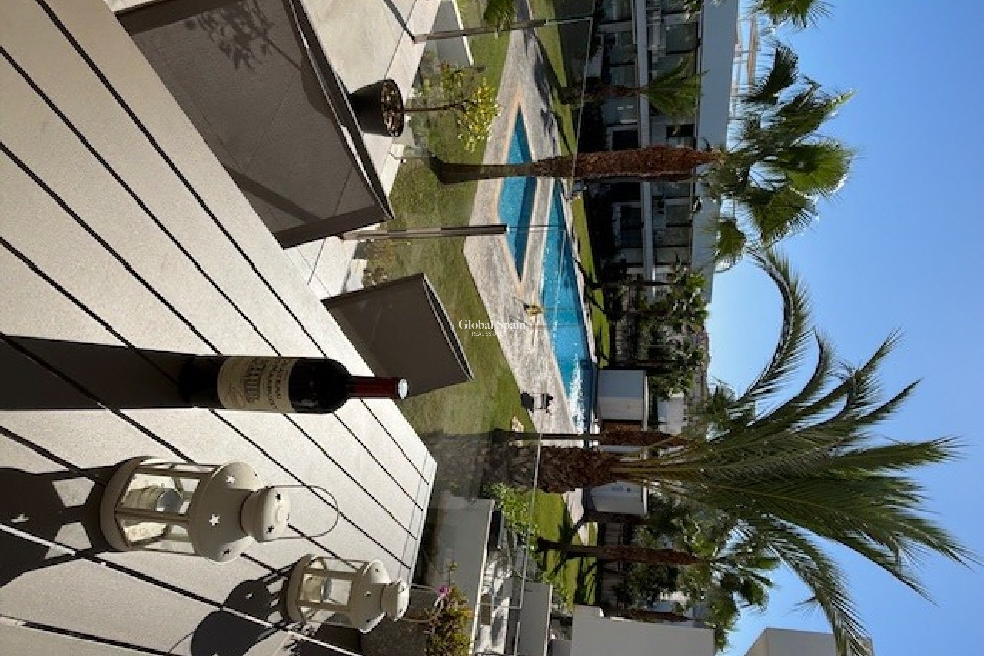 Resale - APARTMENT -
MAR DE CRISTAL - Costa Calida