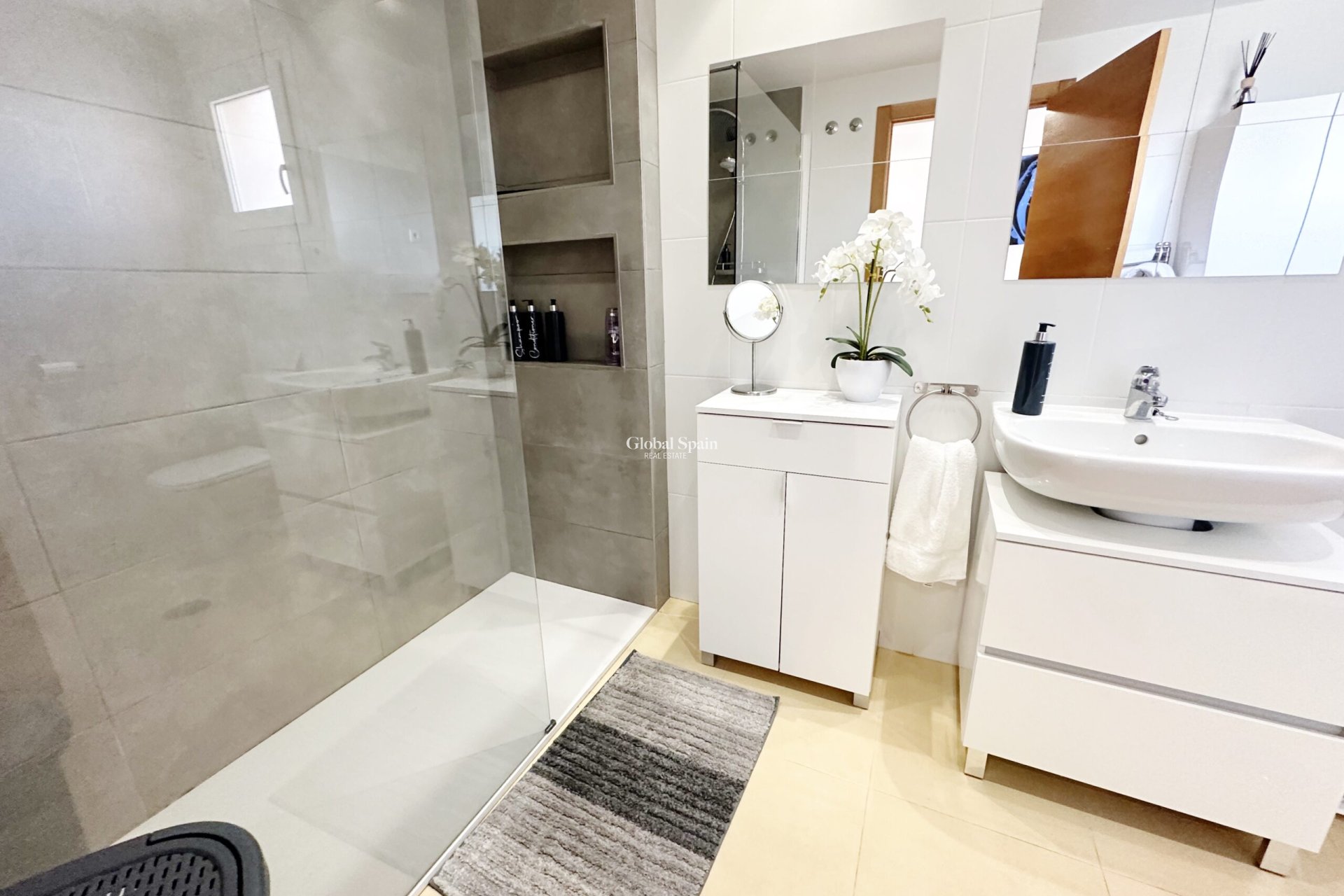 Resale - APARTMENT -
MAR MENOR GOLF RESORT - Inland